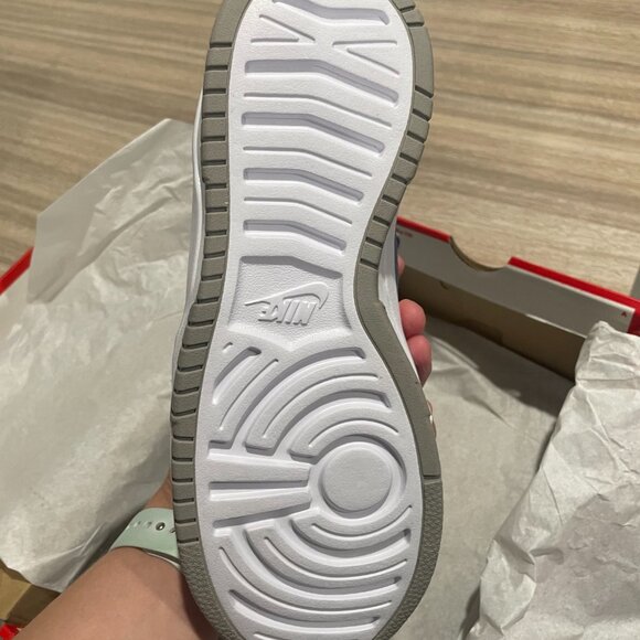 Nike Dunk High Up Size 7.5 (Women's)/6 (Men's) - Picture 3 of 12